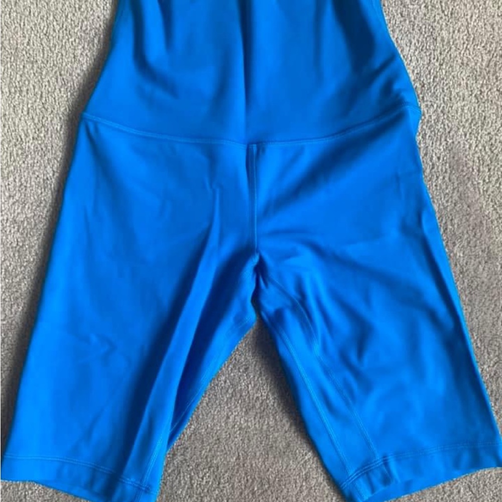 Align biker shorts 8” brand new